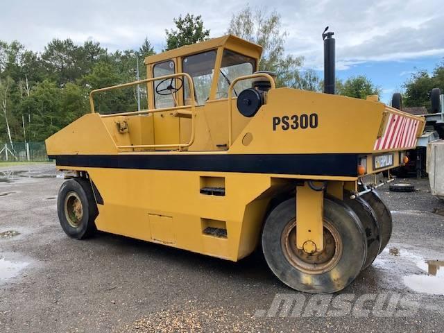 CAT PS 300 胶轮压路机