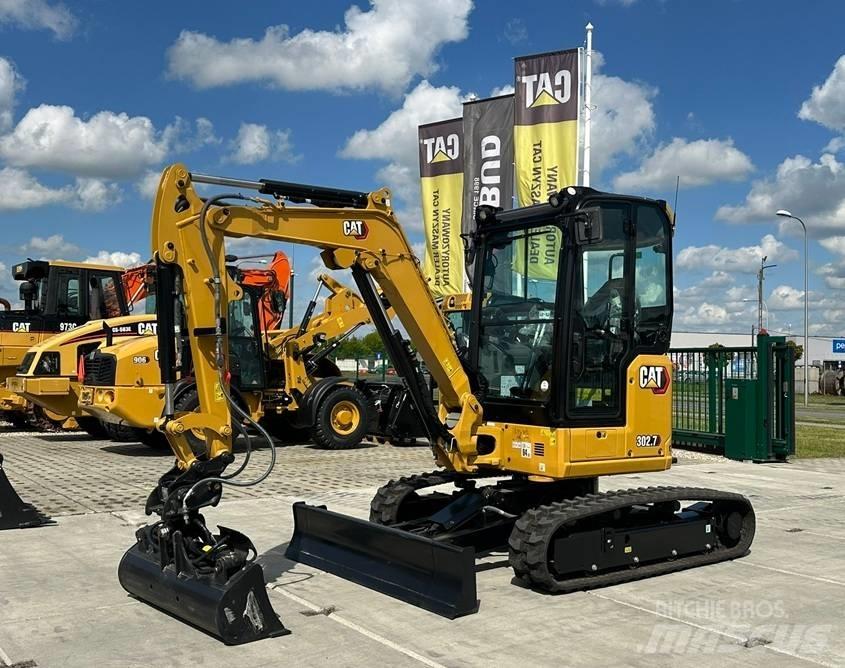 CAT 302.7 CR 小型挖掘机