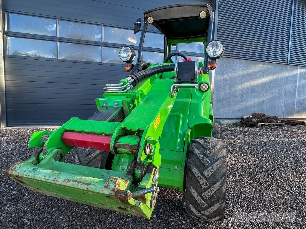 Avant 528 多功能装载机