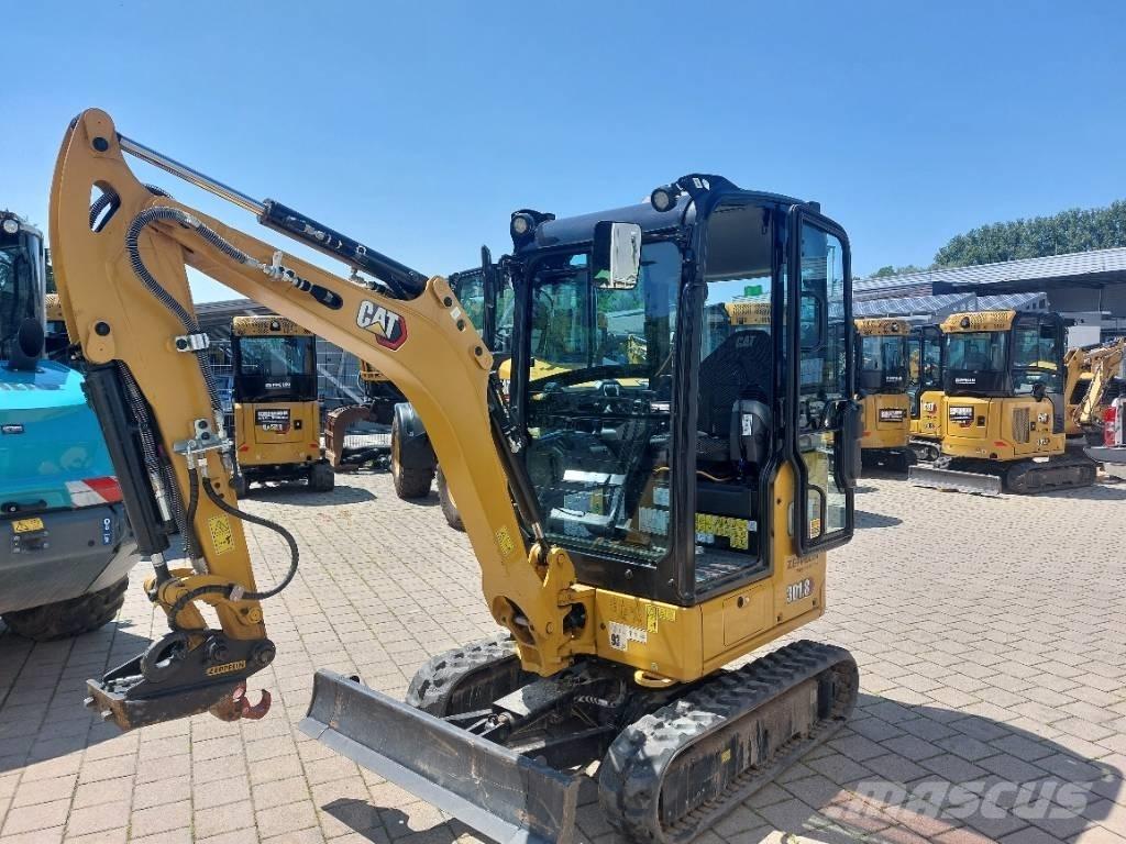 CAT 301.8 小型挖掘机