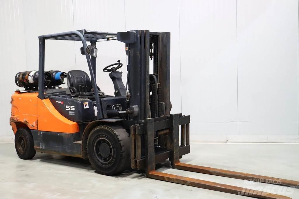 Doosan G55C-5 天然气叉车