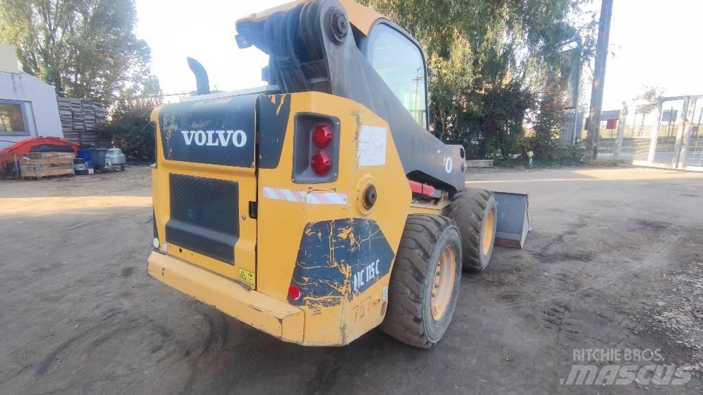 Volvo MC 115 C 滑移装载机