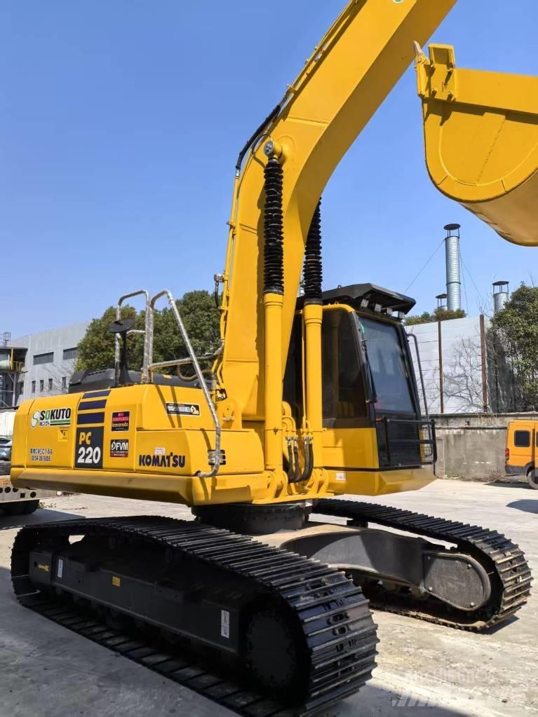 Komatsu PC 220-8 履带挖掘机