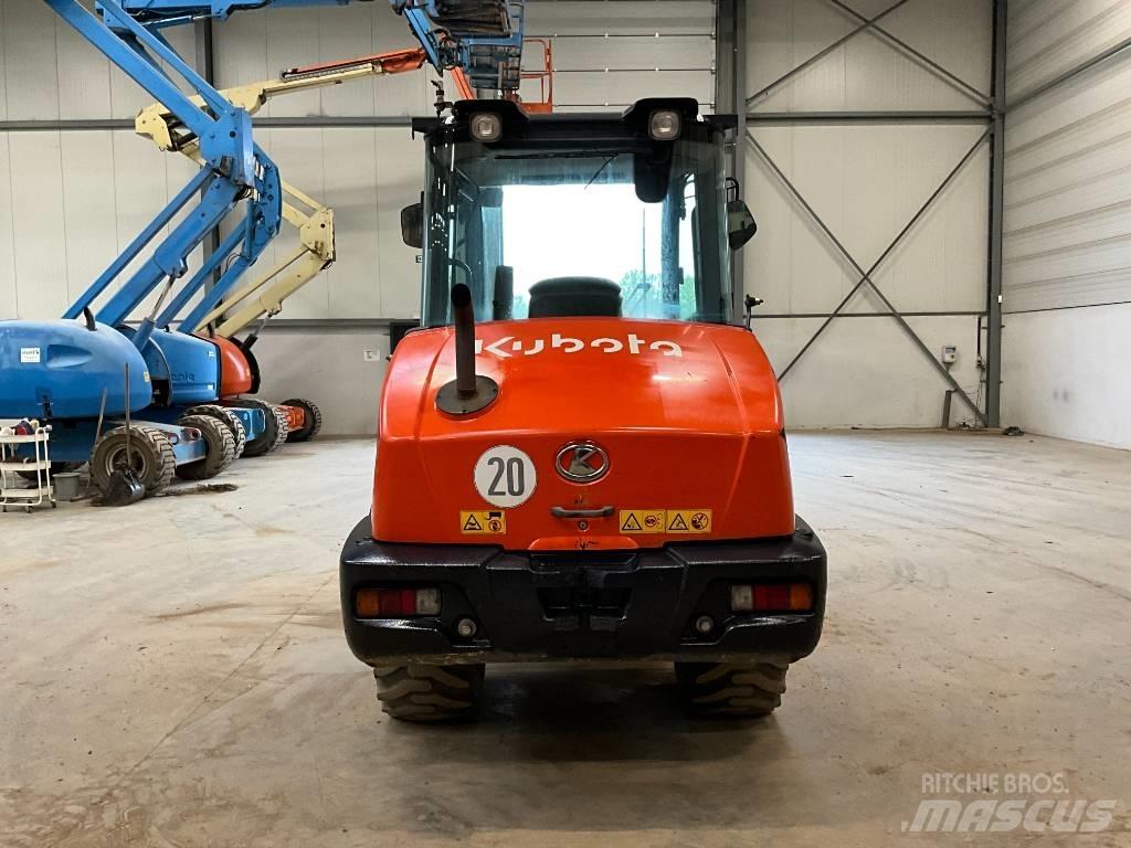 Kubota R 065 轮式装载机