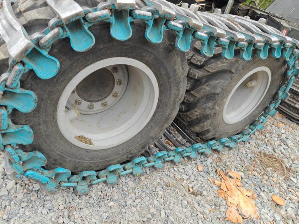 Komatsu 901 XC 收割机