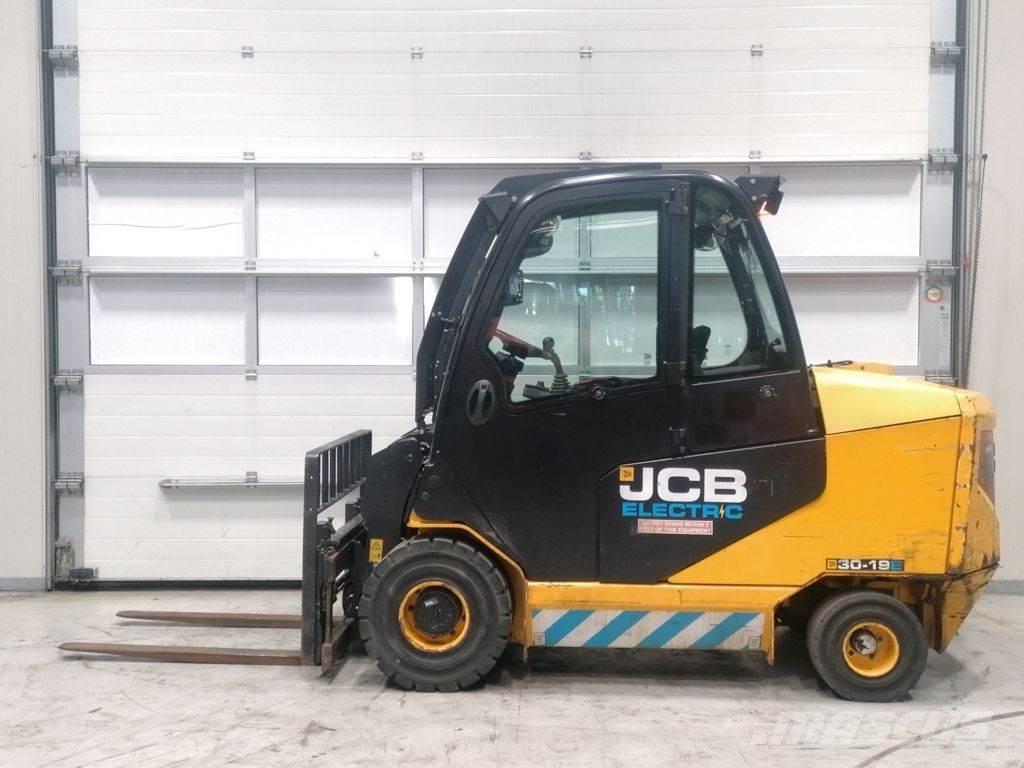 JCB TLT30-19E 伸缩臂叉装车|叉装车