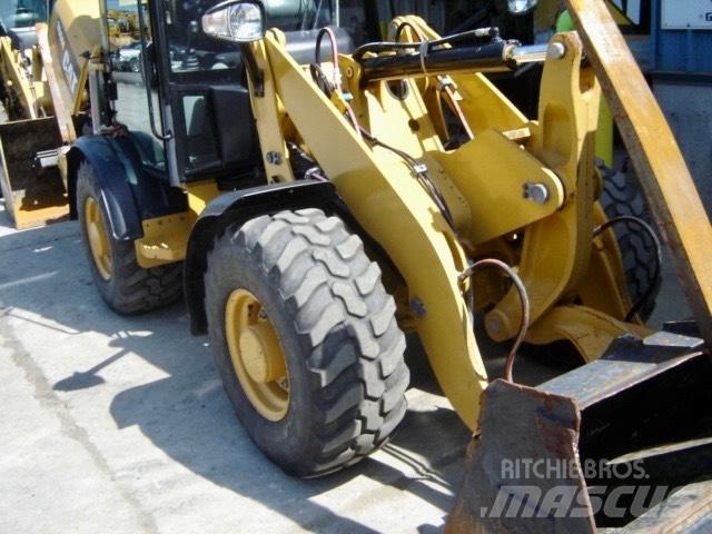 CAT 906 M 轮式装载机
