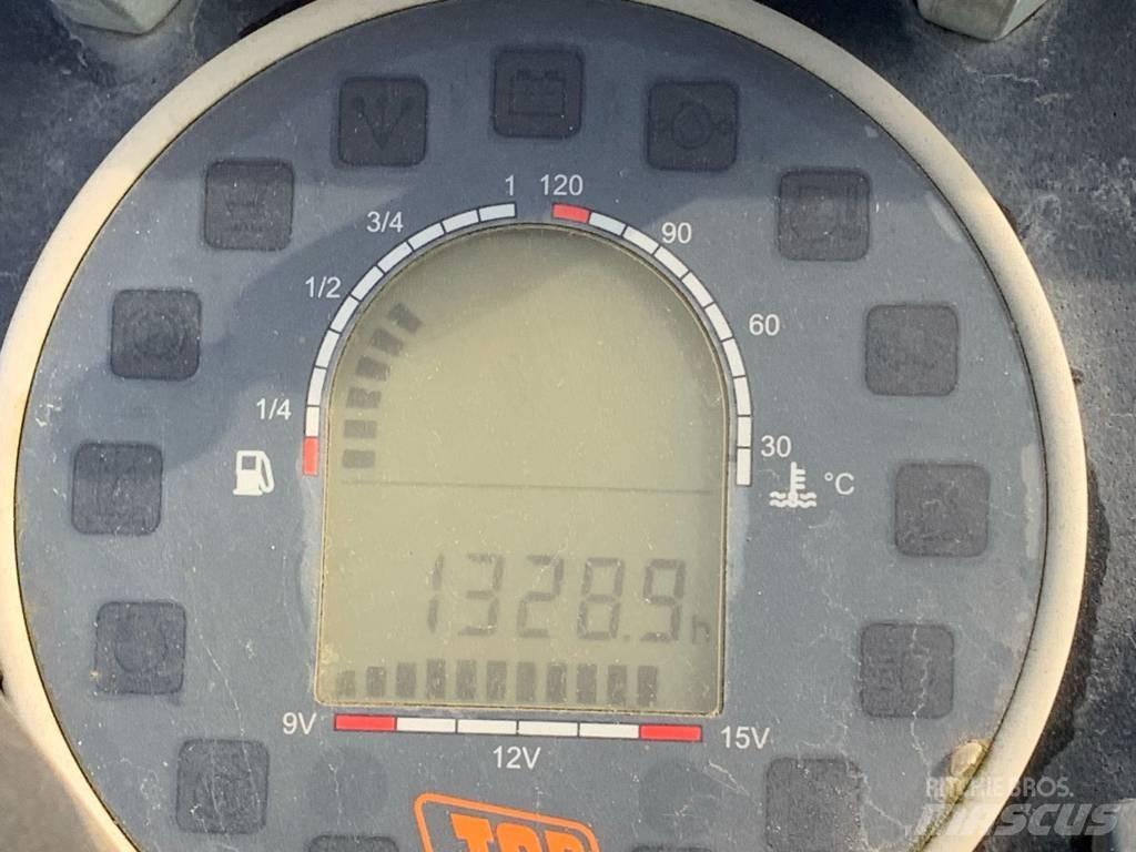 JCB VMT 260 双轮压路机