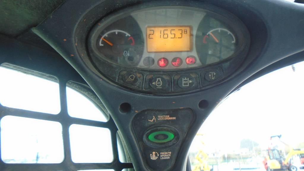 Bobcat T 450 滑移装载机