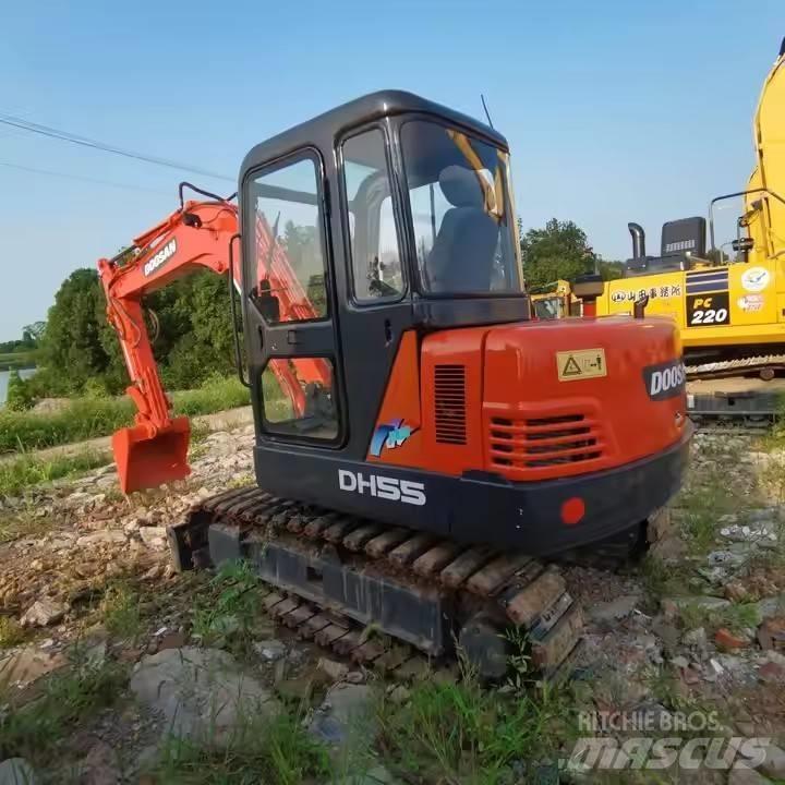 Doosan DH55 小型挖掘机