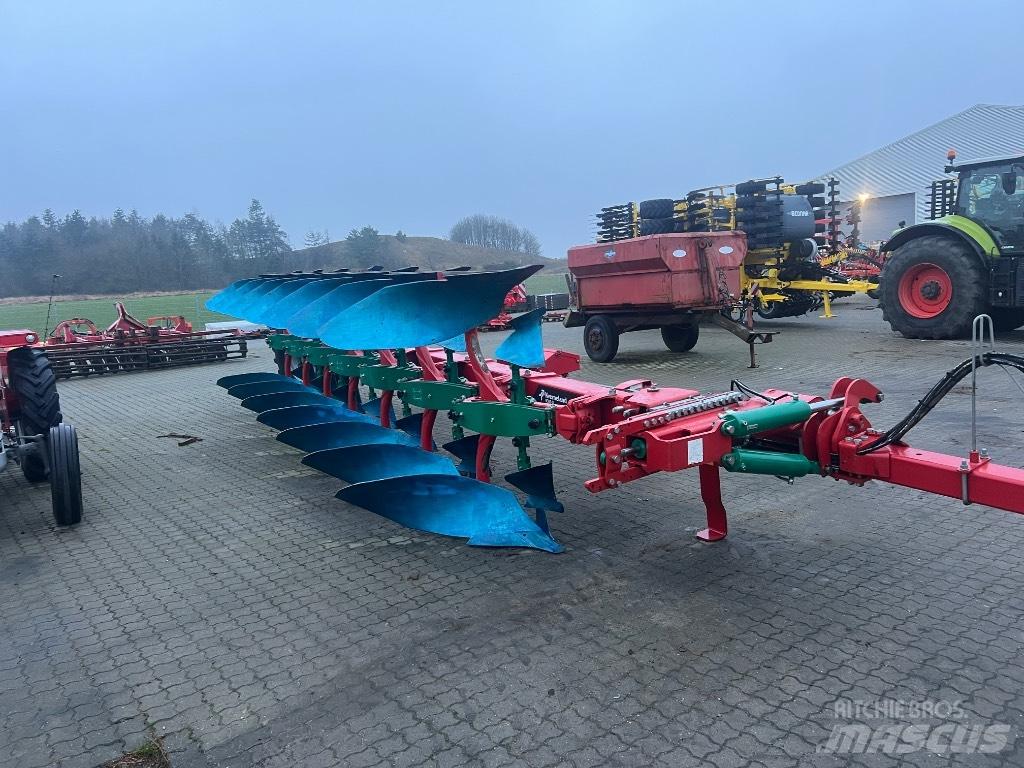 Kverneland 6300 双向犁