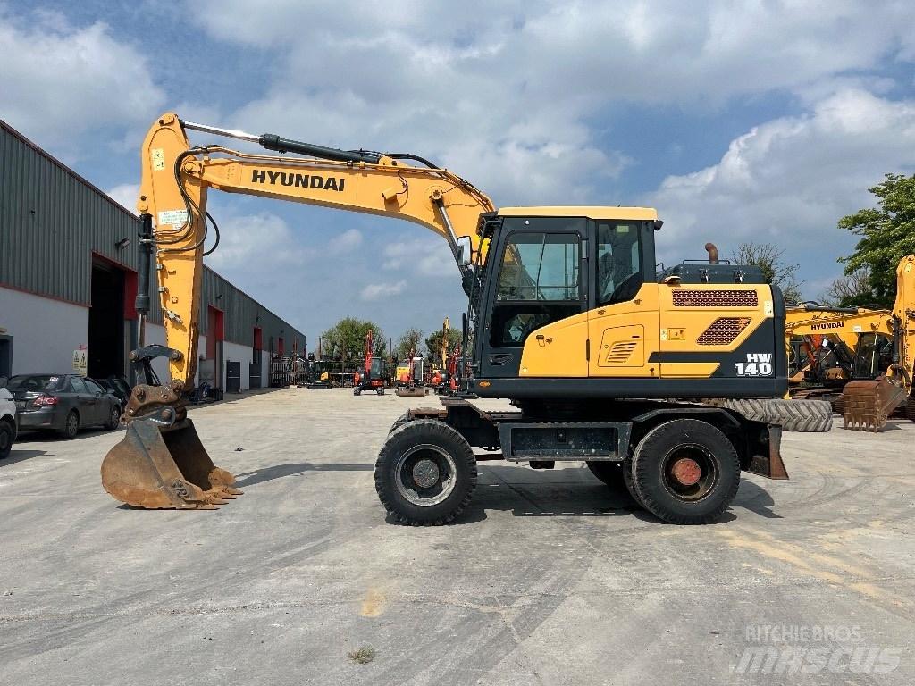 Hyundai HW140 轮式挖掘机