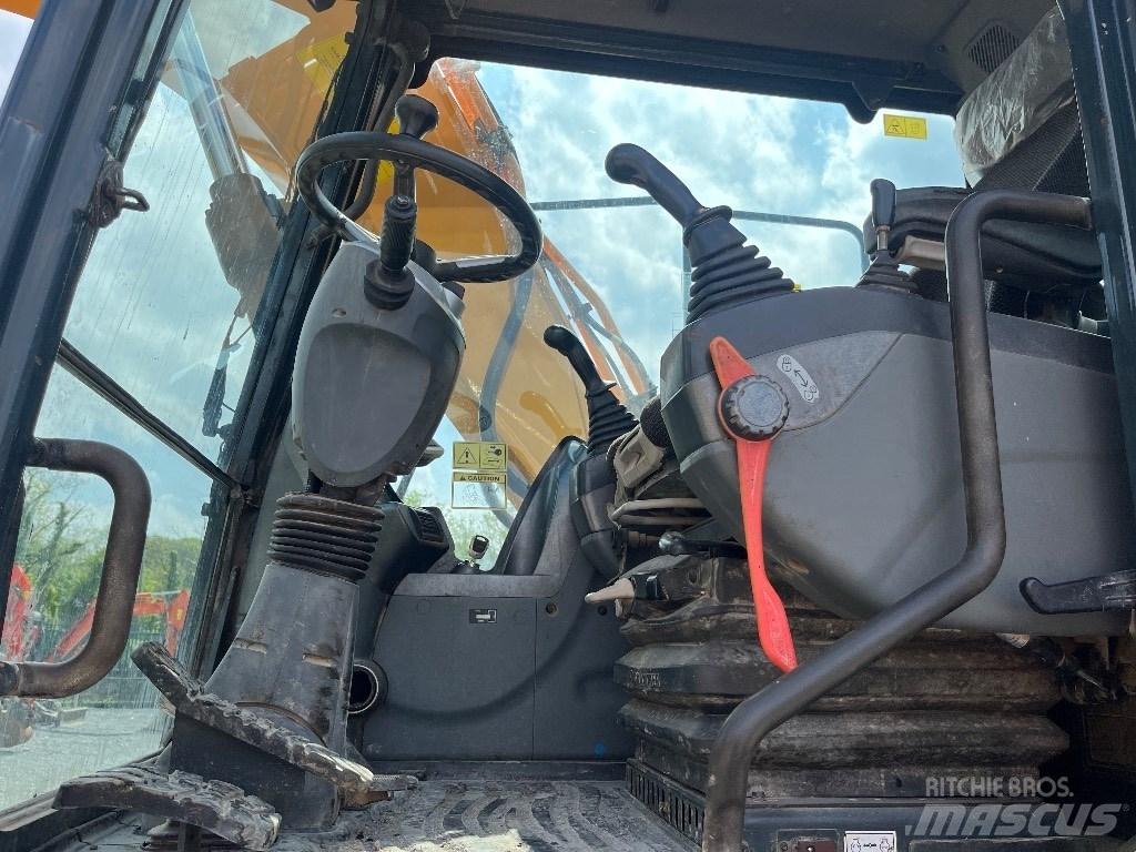 Hyundai HW140 轮式挖掘机