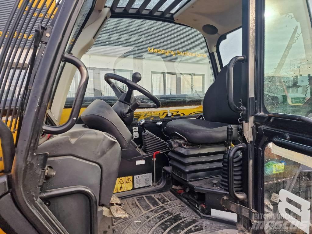 JCB 535-140 伸缩臂叉装车|叉装车