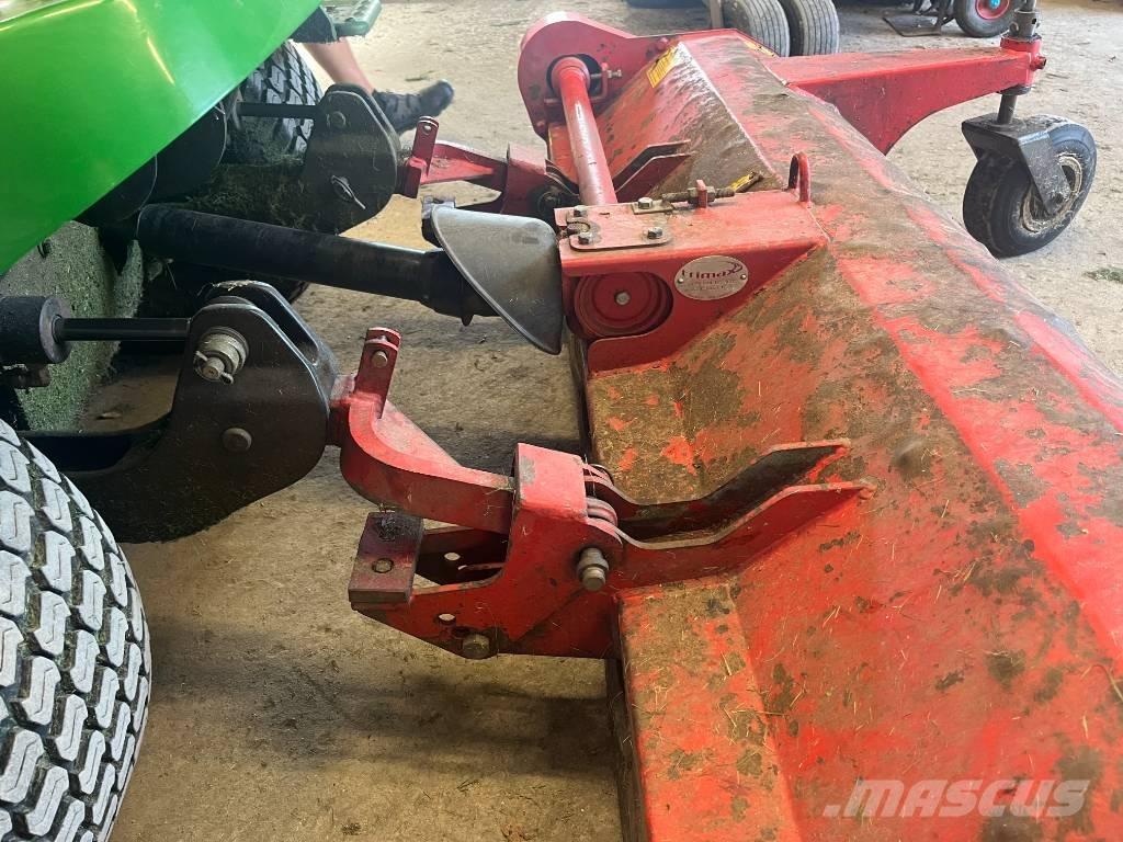 Trimax F2K 185 FJ 骑乘式割草机
