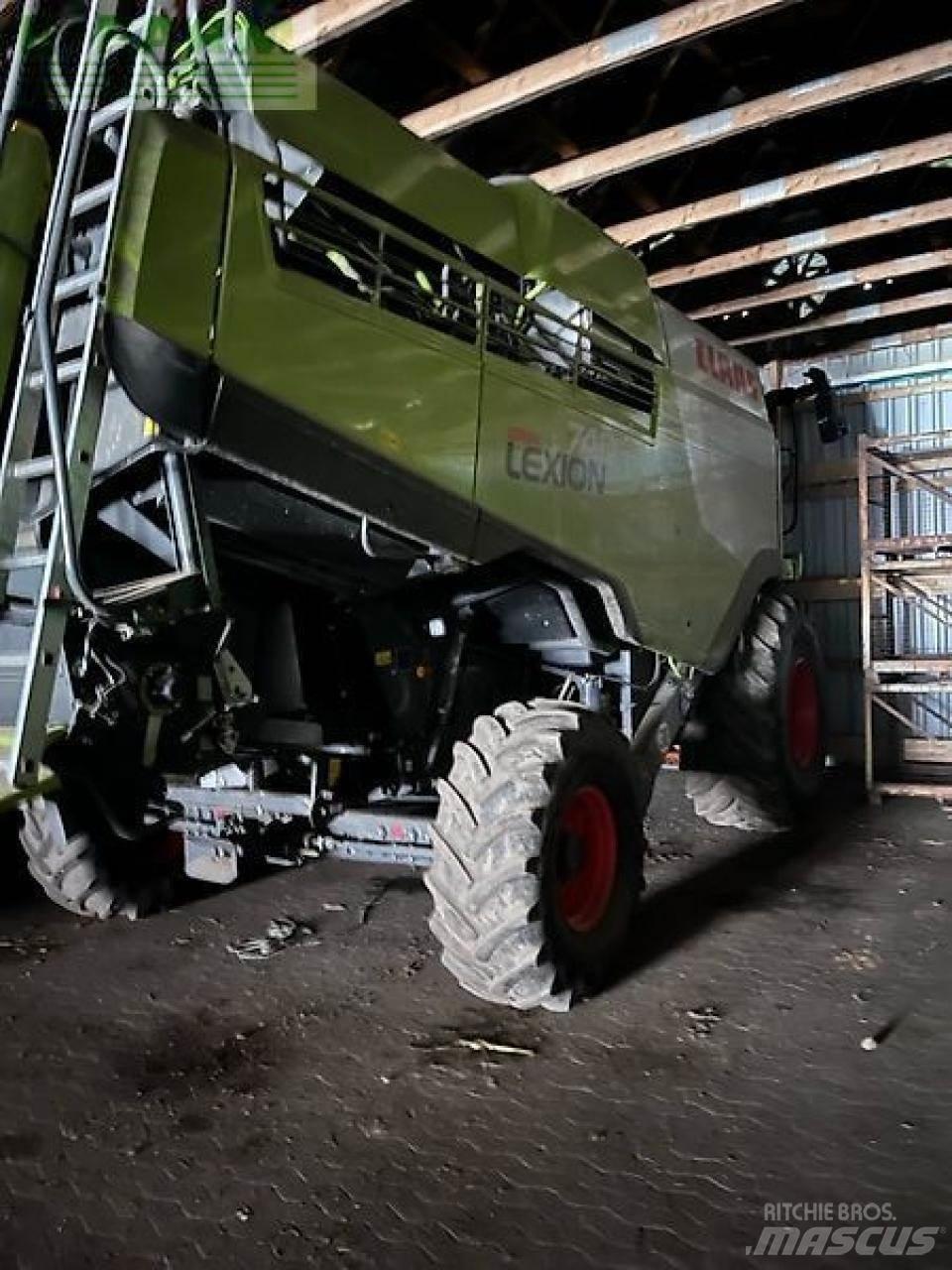 CLAAS lexion 740 联合收割机