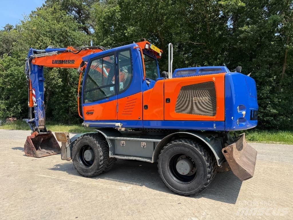 Liebherr A 918 轮式挖掘机
