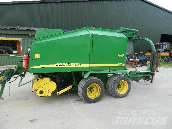 John Deere 678 圆捆打捆机