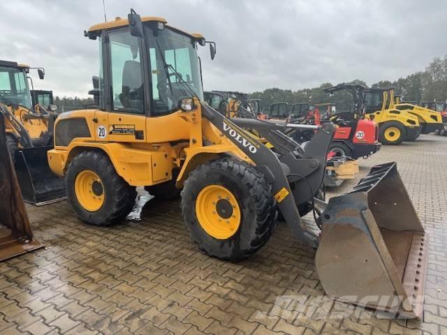Volvo L 30 G 轮式装载机