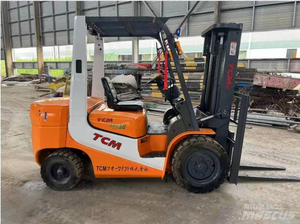 TCM FD 30 柴油叉车