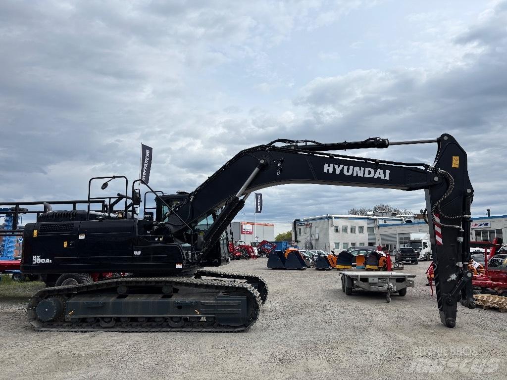 Hyundai HX300A L 履带挖掘机