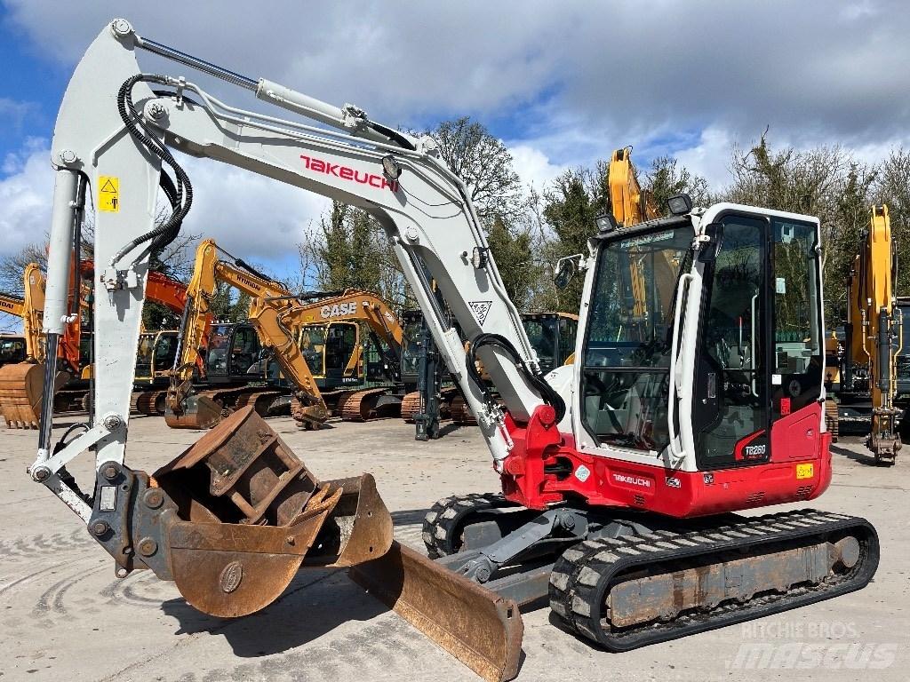 Takeuchi TB260 小型挖掘机