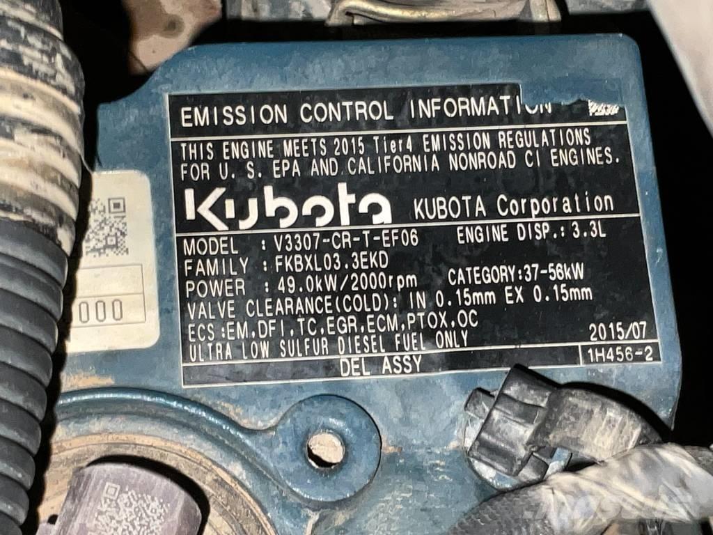 Kubota KX 080-4 中型挖掘机