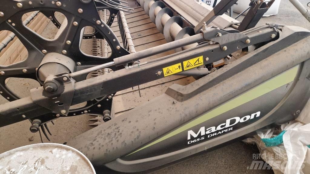 MacDon D 65 联合收割机头