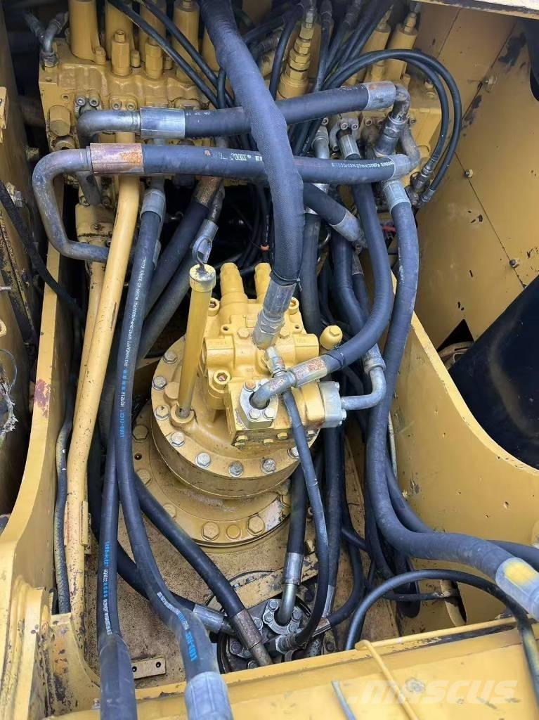 CAT 320 D 履带挖掘机
