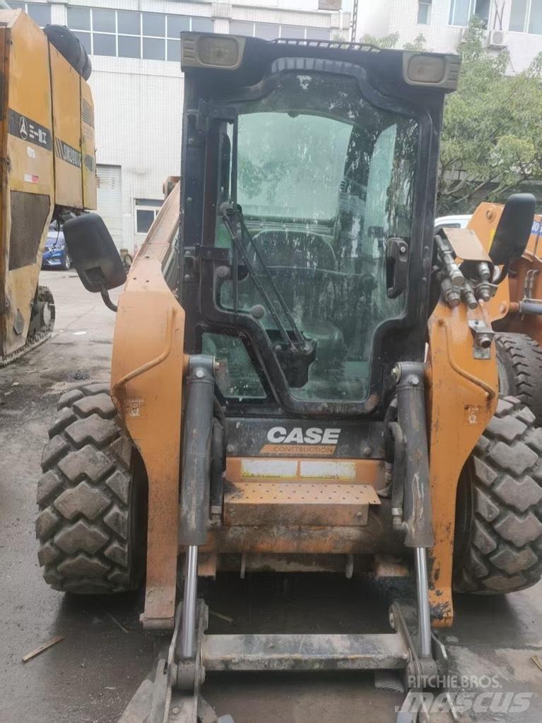 CASE SR 250 滑移装载机