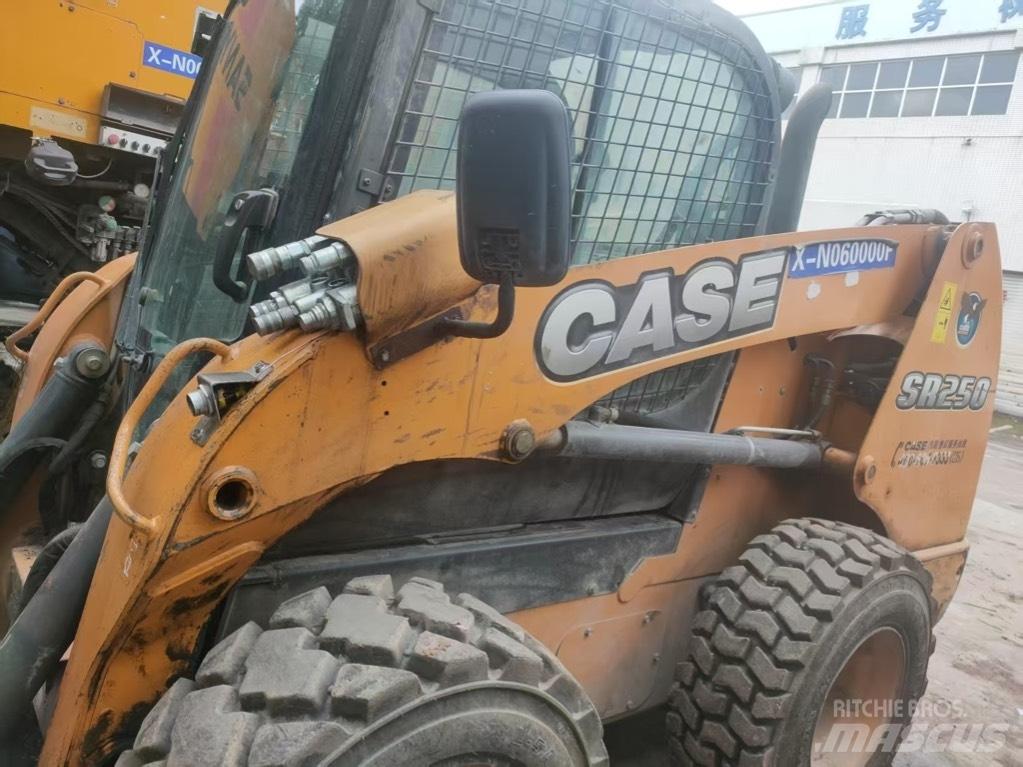 CASE SR 250 滑移装载机