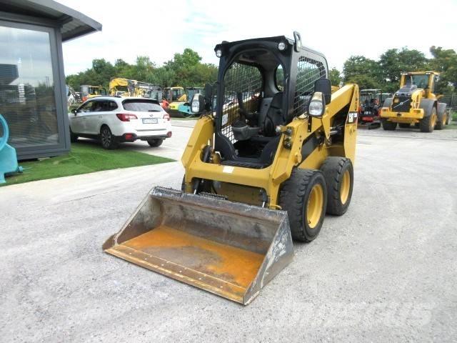 CAT 226 D 滑移装载机