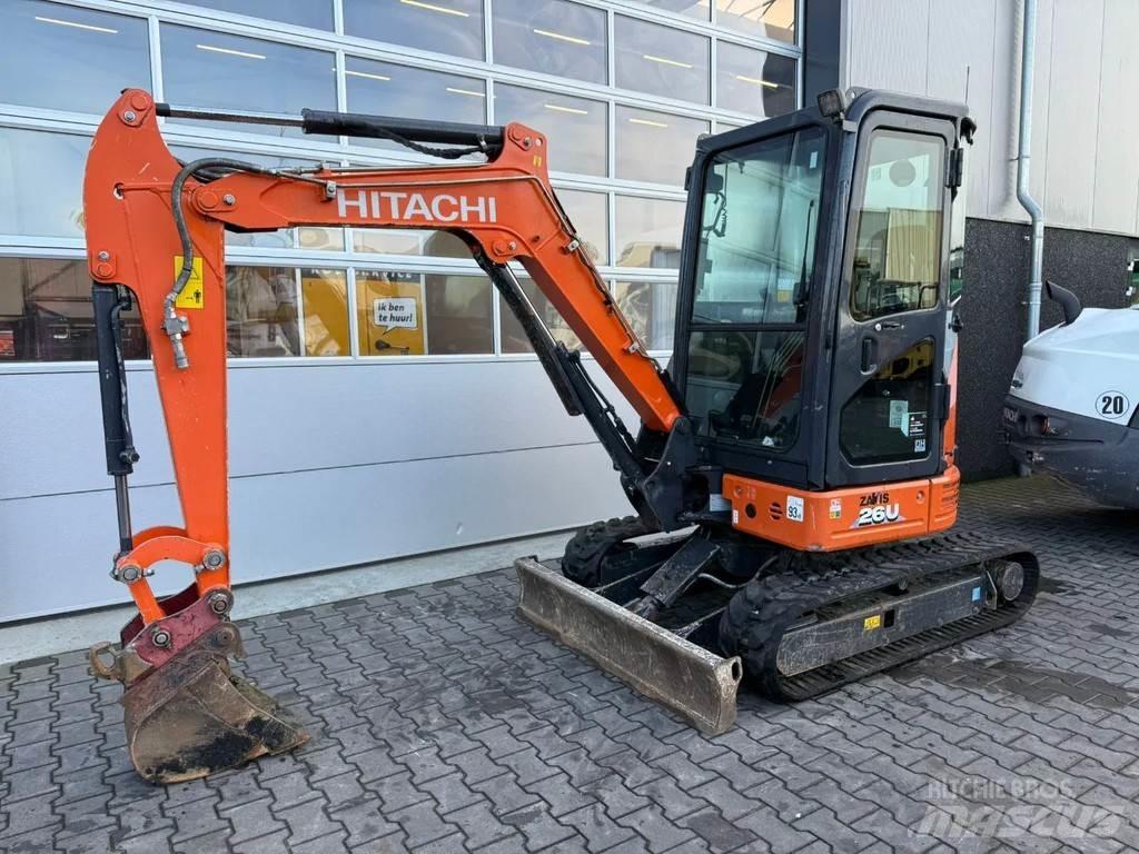 Hitachi ZX26U-6 CR 小型挖掘机