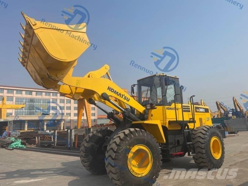 Komatsu WA380 轮式装载机