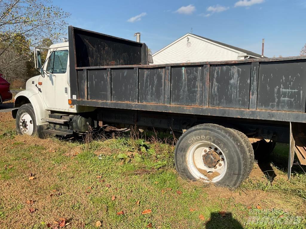 International 4900 自卸式货车
