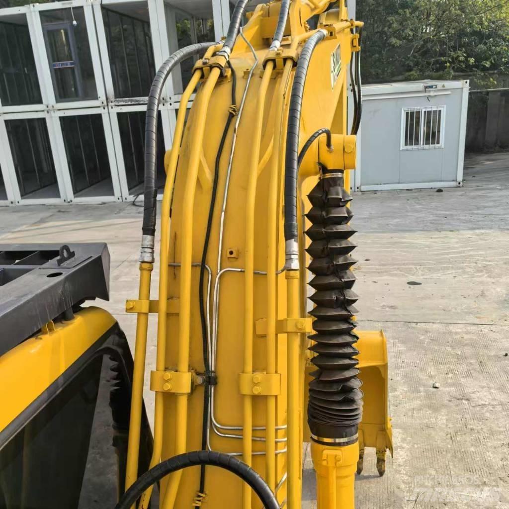 Komatsu PC 130-7 履带挖掘机