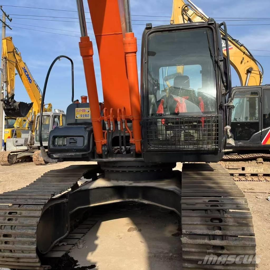 Hitachi ZX 160 中型挖掘机