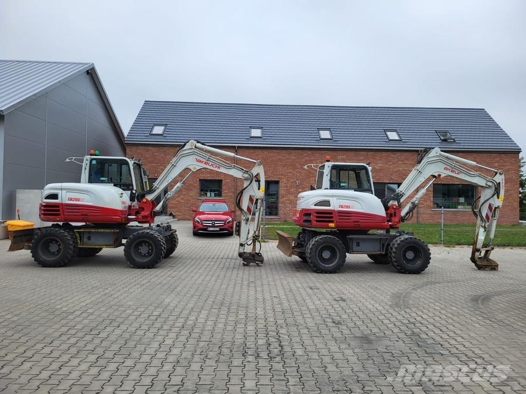 Takeuchi TB295W 中型挖掘机