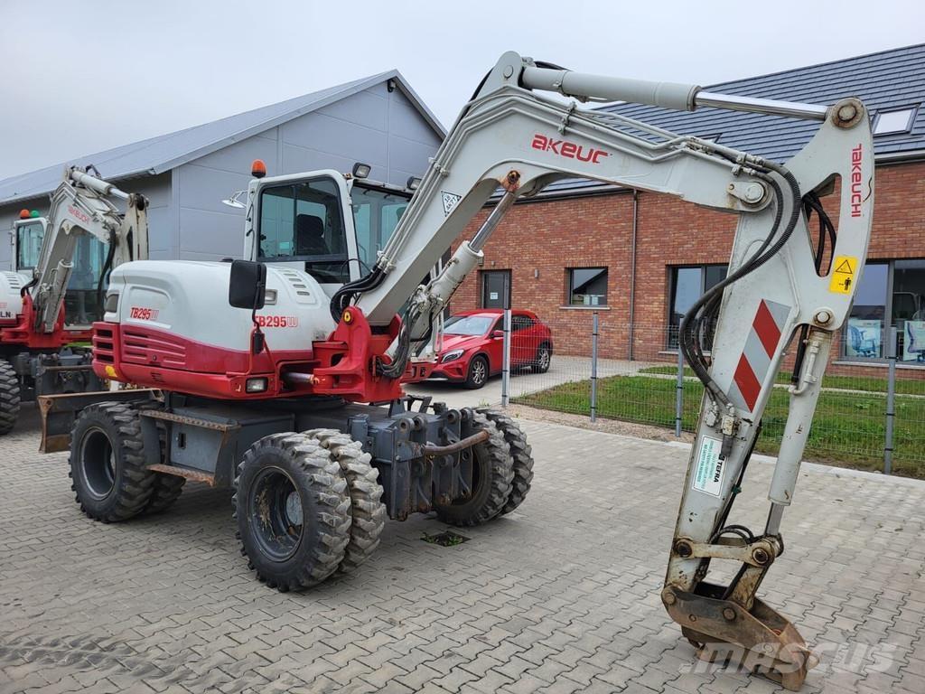 Takeuchi TB295W 中型挖掘机