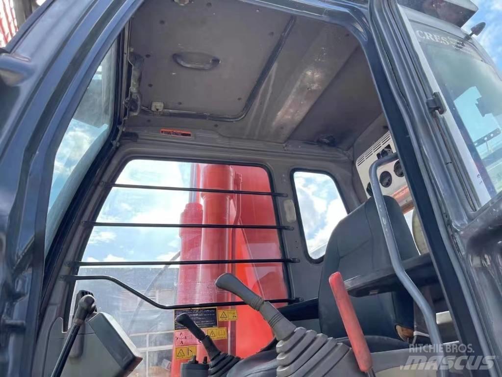 Hitachi ZX 200 C LC 履带挖掘机