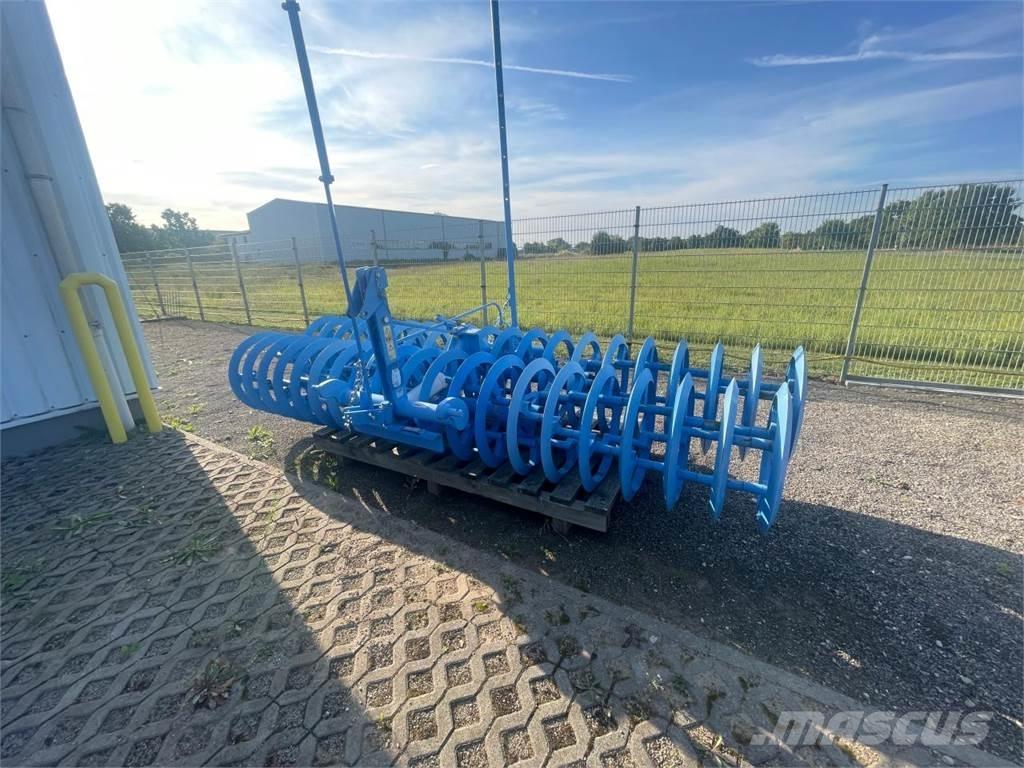 Lemken Diamant 16 双向犁