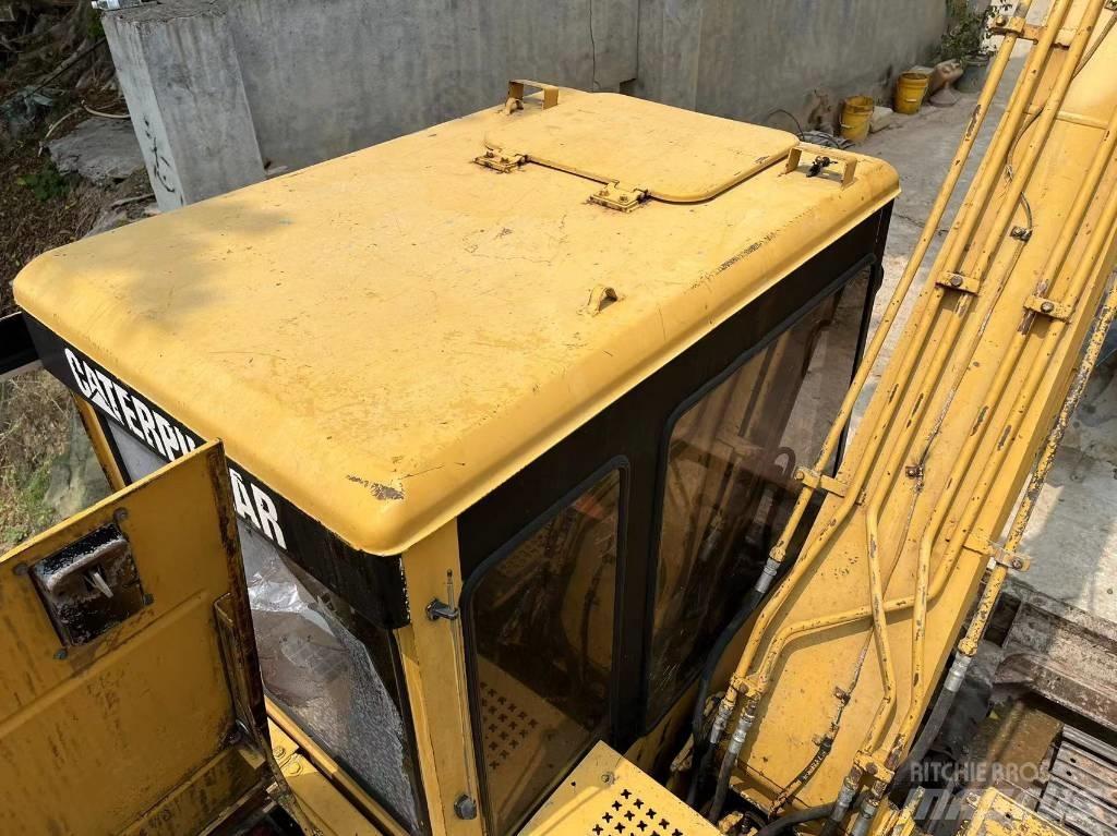 CAT 307 履带挖掘机