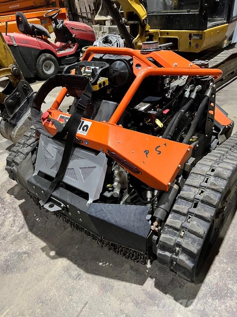  Stella URUS 100 机器人割草机