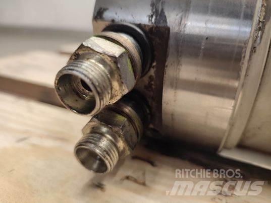 Merlo 40.25  actuator 吊杆和铲斗