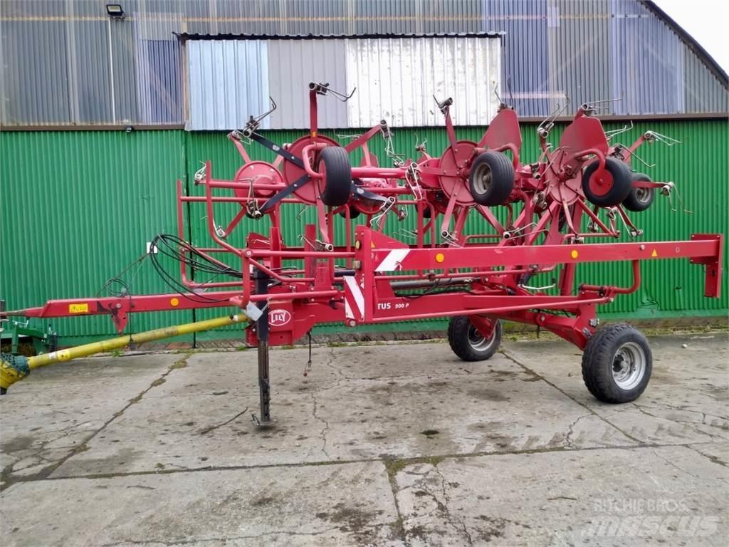 Lely Lotus 900P 犁耙和摊草机