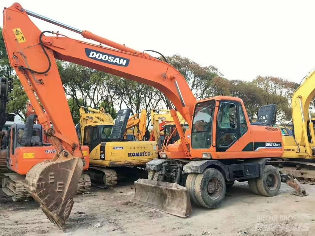 Doosan DH210W-7 轮式挖掘机