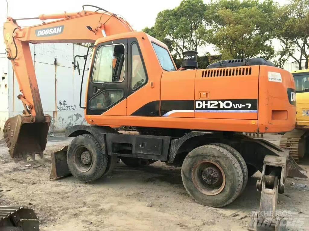 Doosan DH210W-7 轮式挖掘机