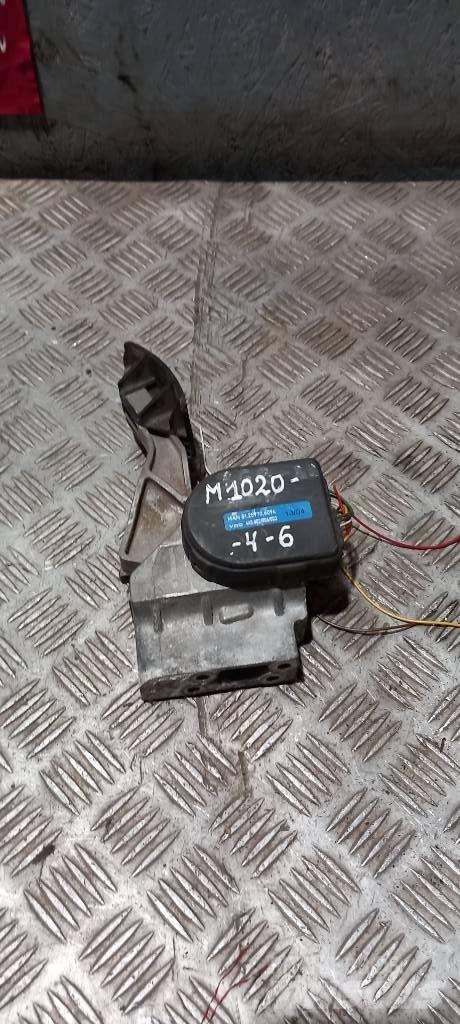 MAN TGA    81259706094 驾驶室与内部