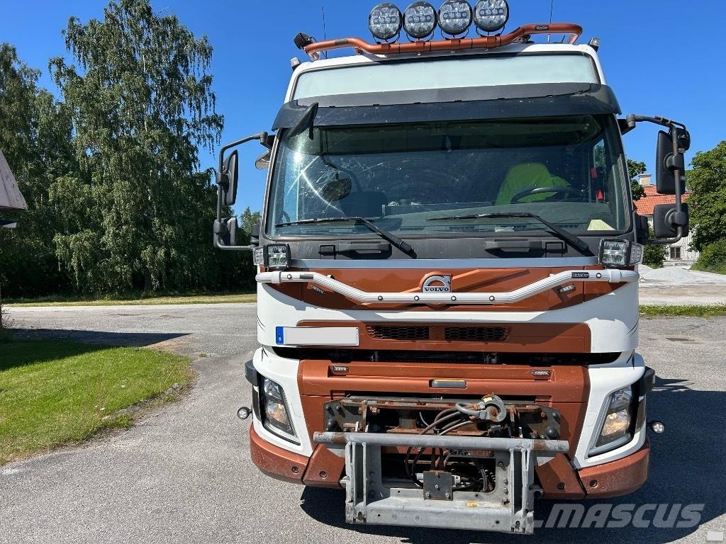Volvo FMX 510 工程吊钩车