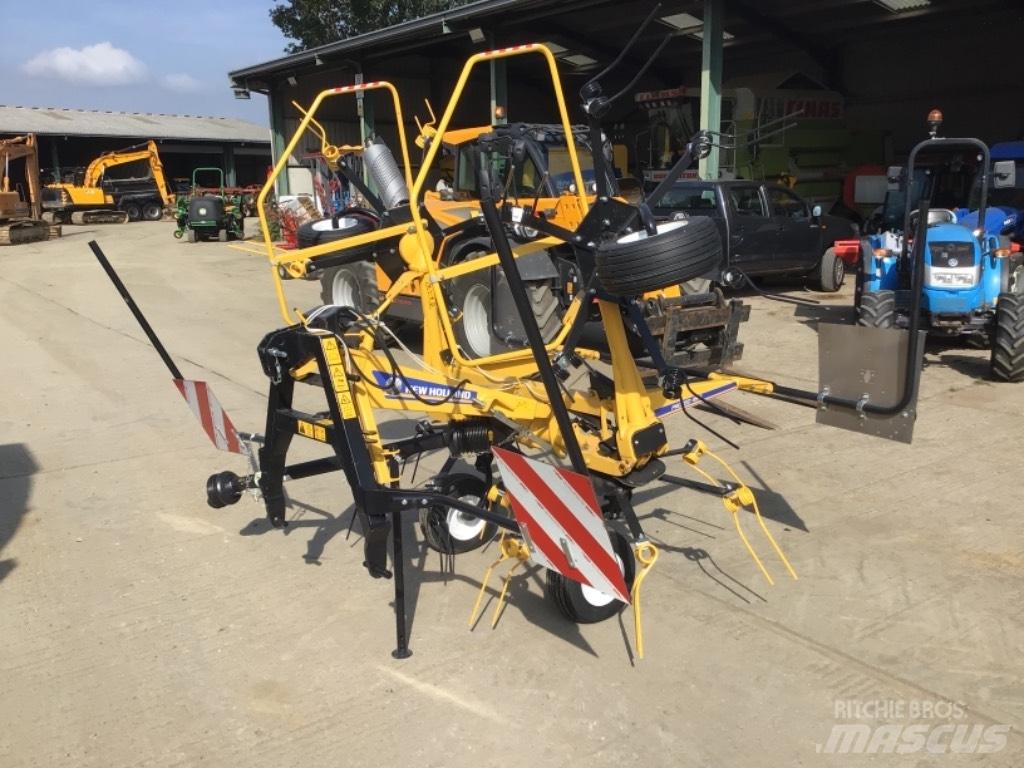New Holland Proted 犁耙和摊草机